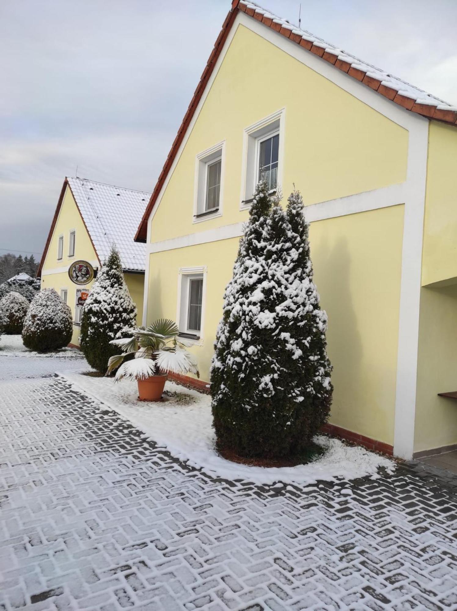 Penzion Kosky Hamr Buitenkant foto